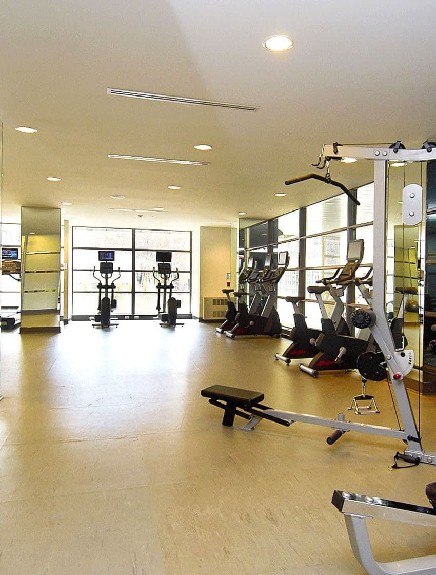399-adelaide-st-w-toronto-lofts-399-king-west-lofts-toronto-lofts-king-west-condos-gym-health-fitness-weights