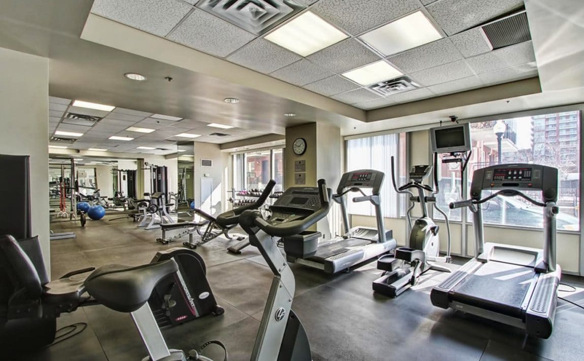 electra-lofts-condos-1029-king-st-w-toronto-condos-king-west-condos-gym-fitness-cardio-room