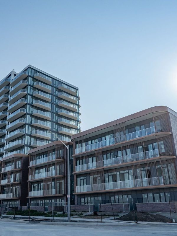 brightwater-ii-condos-220-missinnihe-way-mississauga-port-credit-for-sale