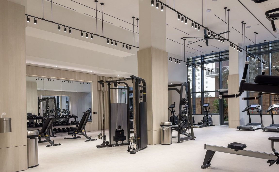 28-ann-st-mississauga-westport-condos-amenities-gym-cardio