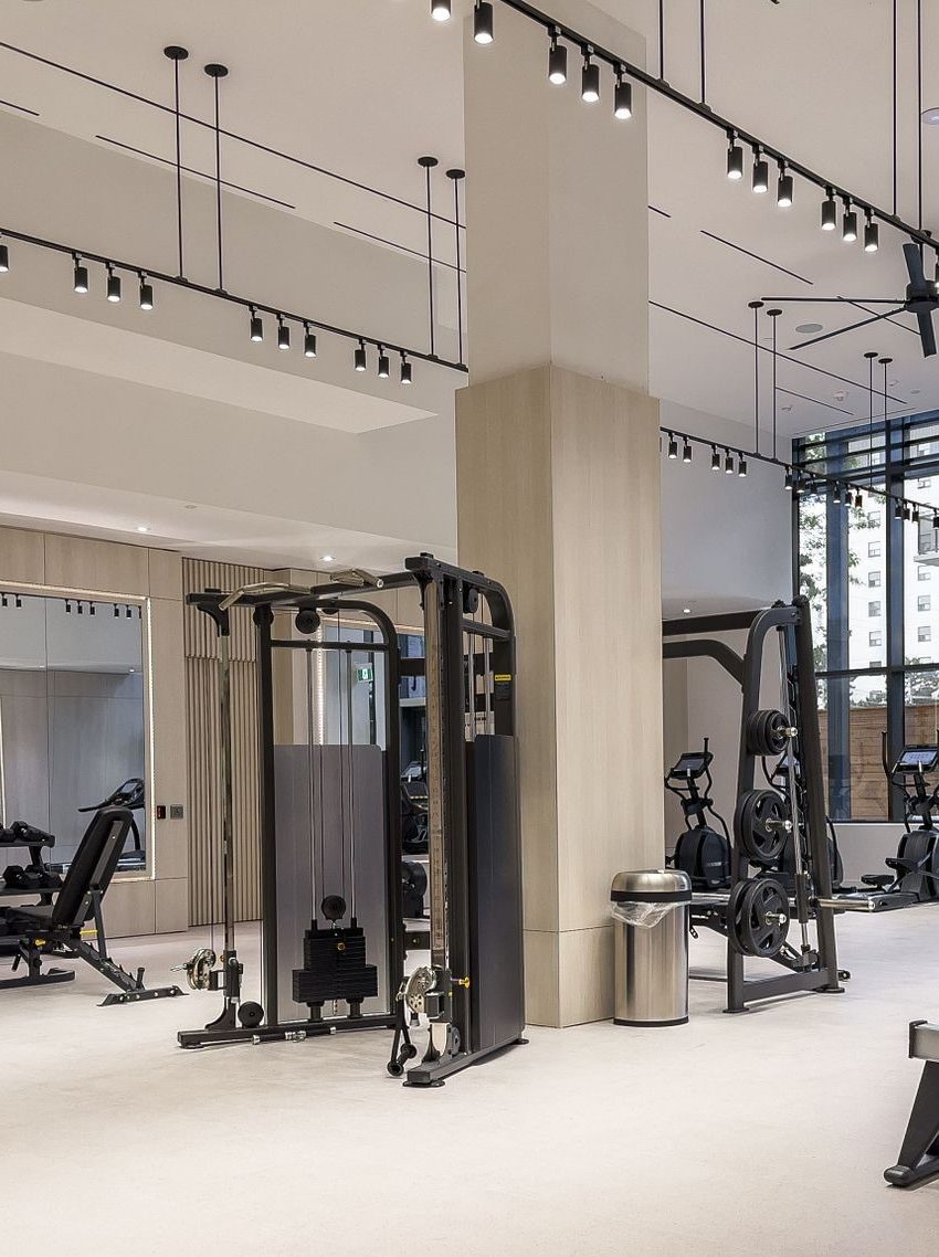 28-ann-st-mississauga-westport-condos-amenities-gym-cardio