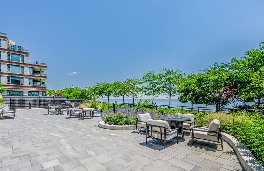 55-port-st-e-mississauga-condos-for-sale-amenities-rooftop-terrace