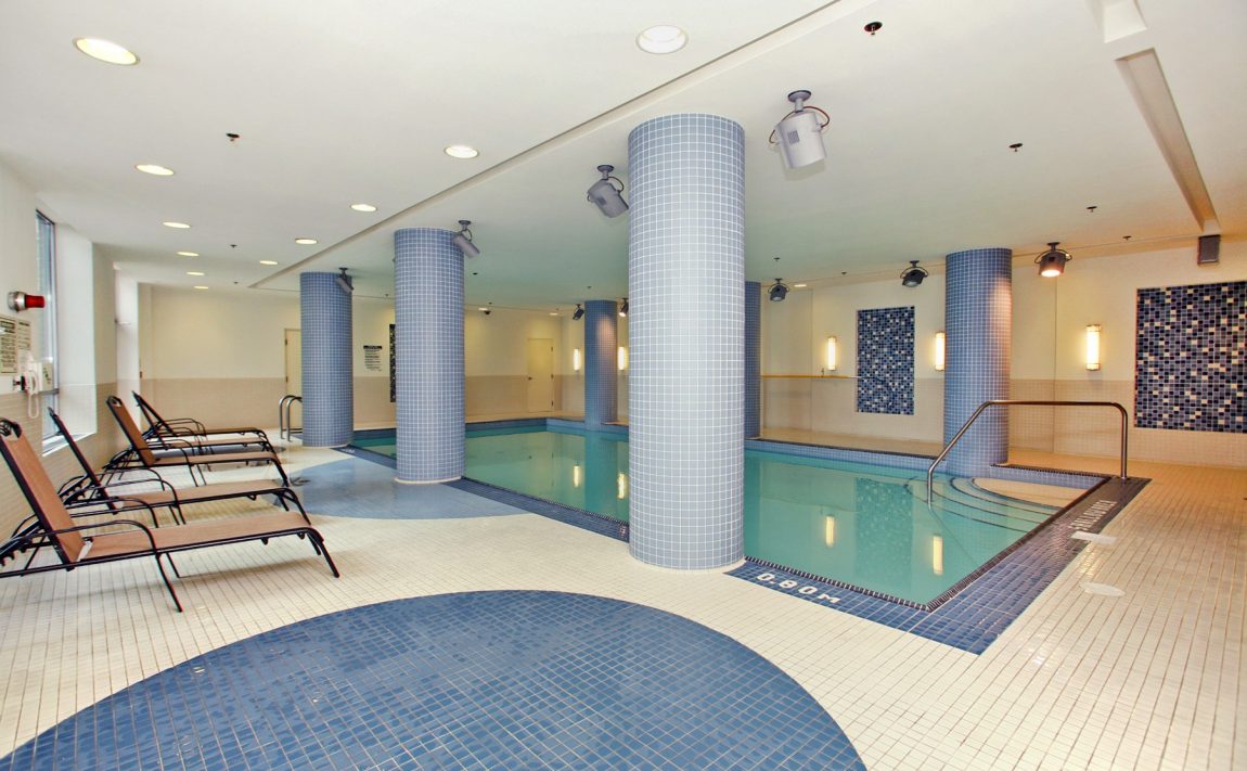 Vibe at Liberty Village-100 Western Battery Rd-Indoor Pool