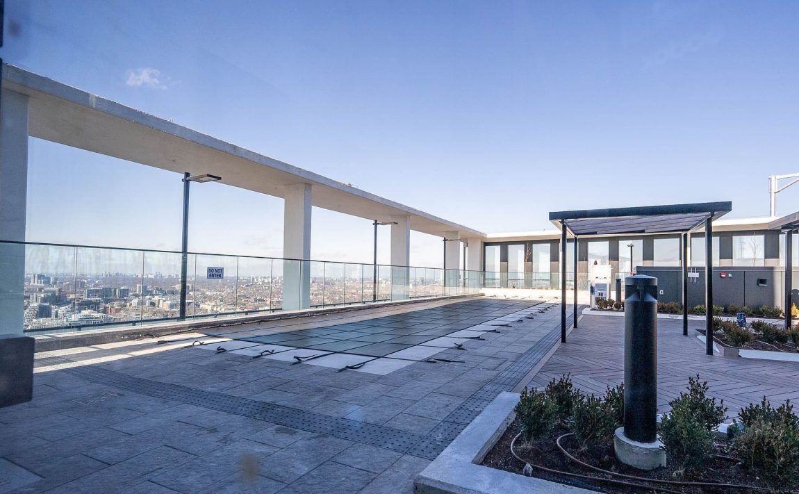 the-well-condos-470-front-st-w-toronto-rooftop-outdoor-pool