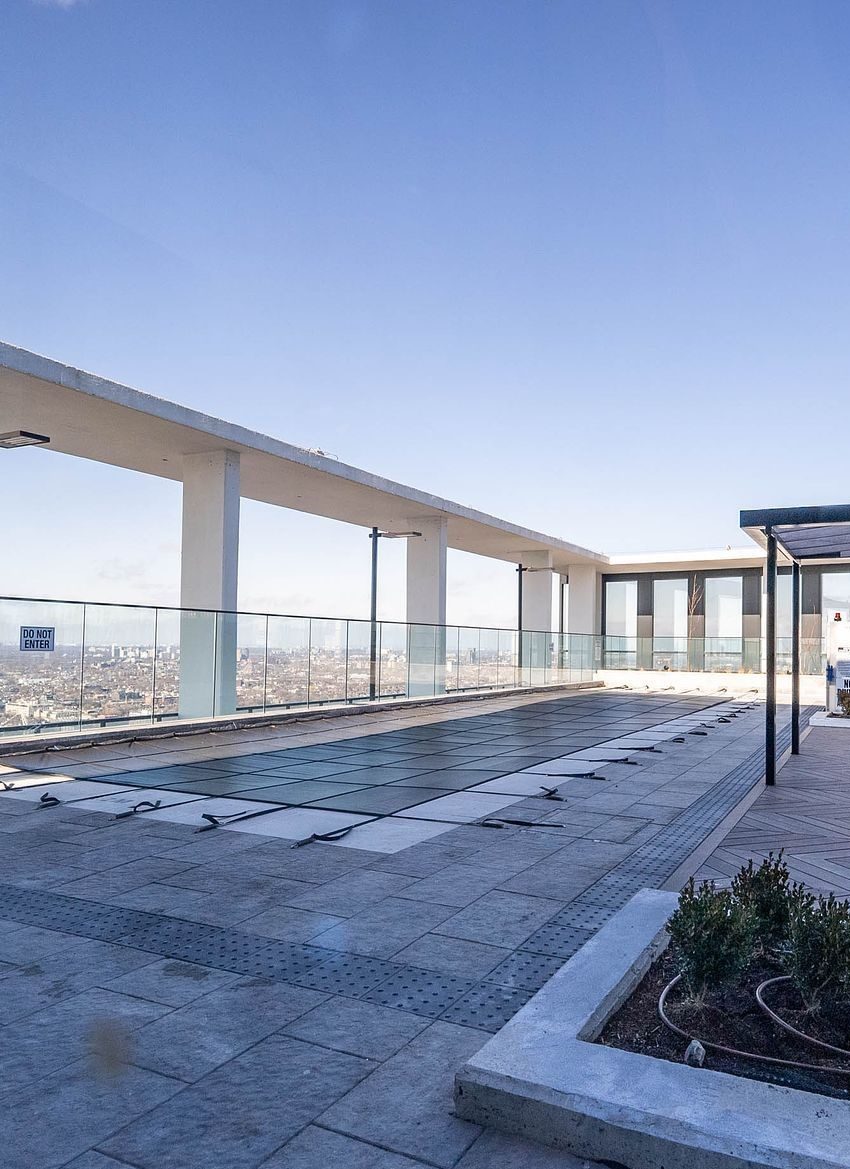 the-well-condos-470-front-st-w-toronto-rooftop-outdoor-pool