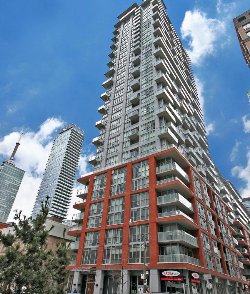 126-simcoe-st-toronto-boutique-ii-condos-for-sale-king-west