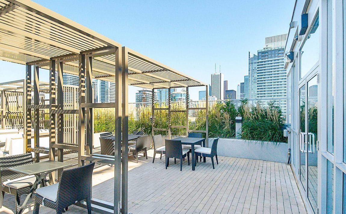 352-front-st-w-fly-condos-king-west-toronto-amenities-rooftop-terrace