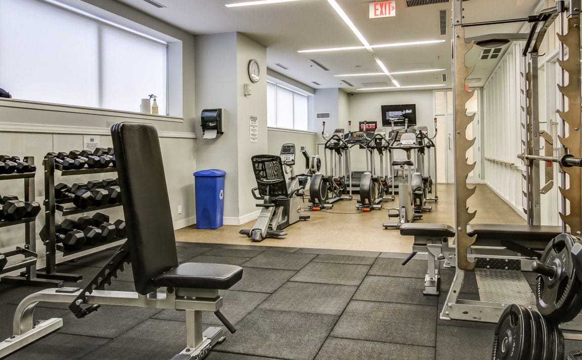 boutique-condos-21-nelson-st-toronto-king-west-amenities-gym-fitness