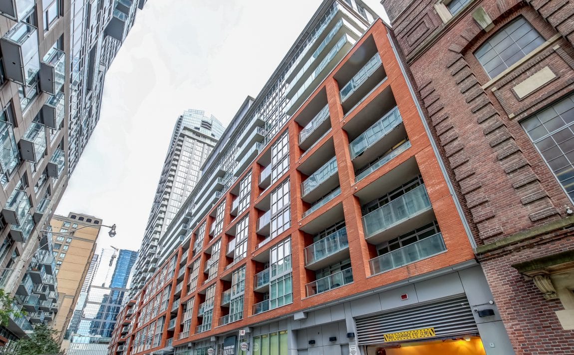 boutique-condos-21-nelson-st-toronto-king-west-for-sale