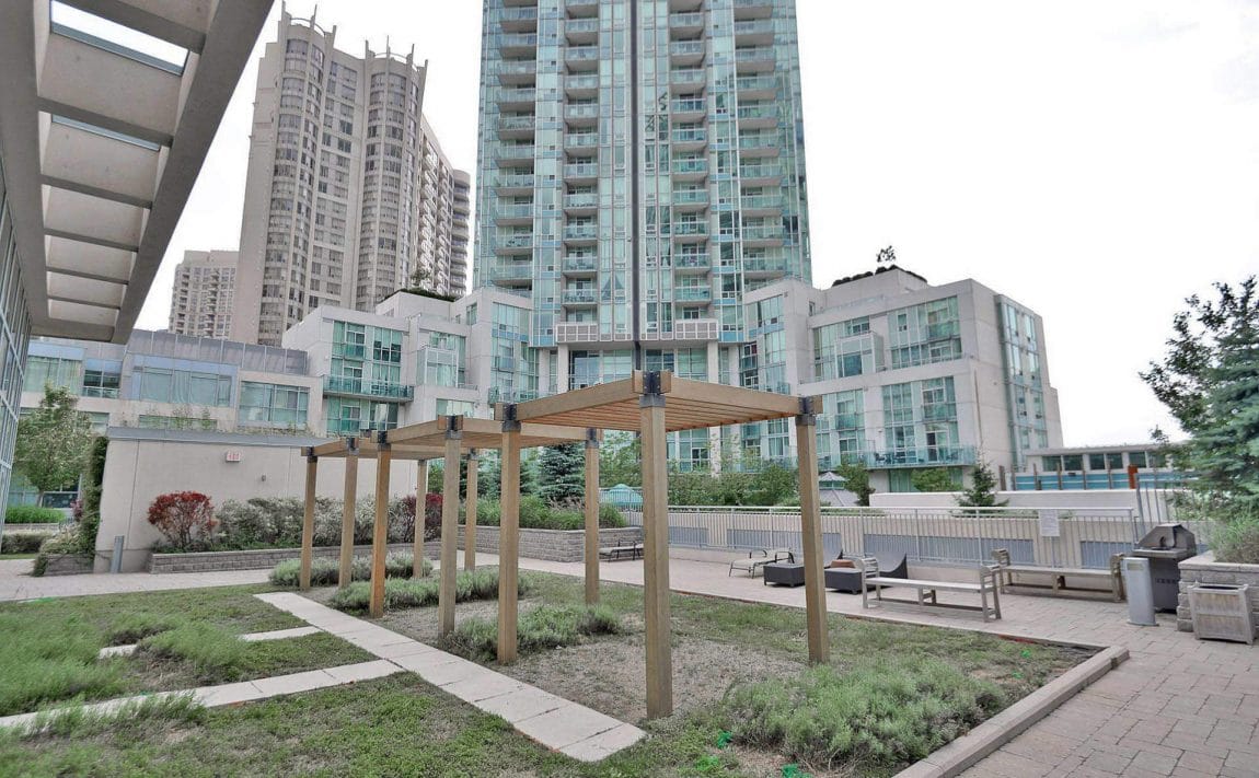 225-webb-dr-condos-for-sale-solstice-square-one-outdoor-terrace