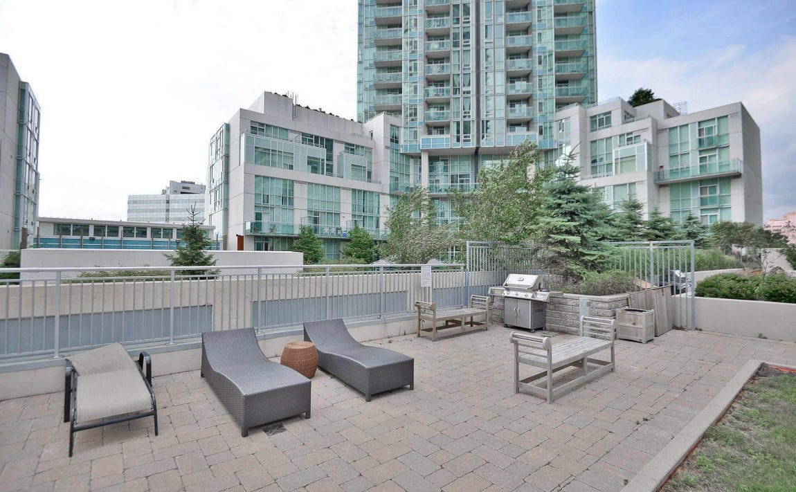 225-webb-dr-condos-for-sale-solstice-square-one-outdoor-terrace-bbq