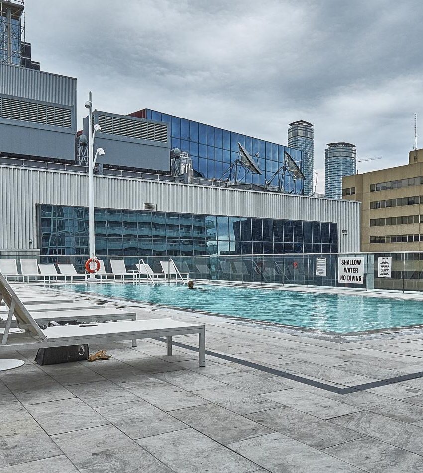 300-front-st-w-toronto-condos-for-sale-tridel-king-west-outdoor-terrace