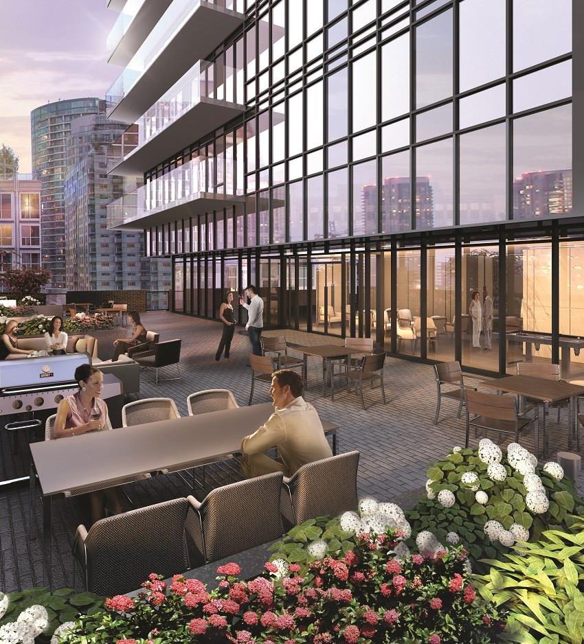king-blue-condos-355-king-st-w-toronto-for-sale-outdoor-terrace-bbq