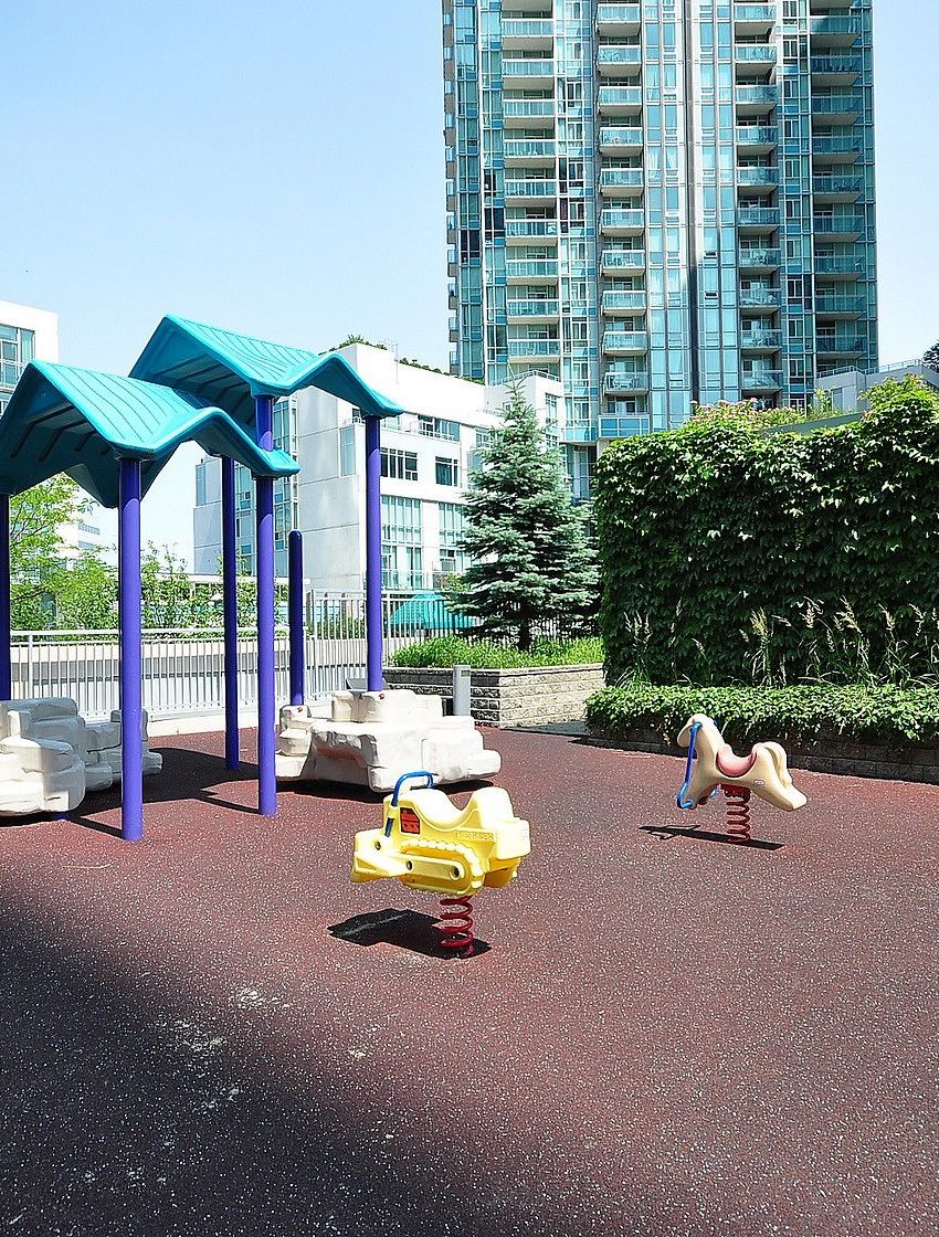 3939-duke-of-york-blvd-city-gate-condos-lofts-children-playground