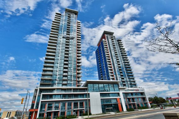 55-eglinton-ave-w-75-eglinton-ave-w-mississauga-crystal-condos-square-one-condos-squareonelife