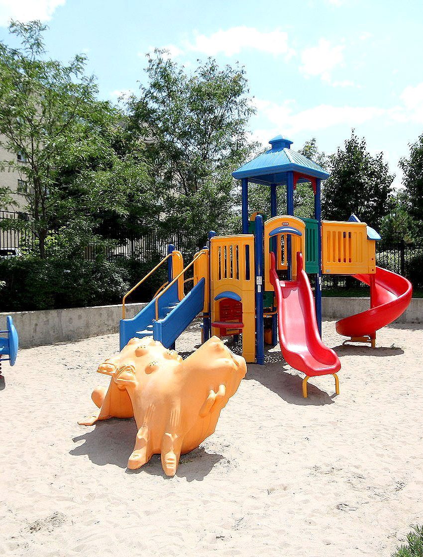 eden-park-3504-hurontario-st-mississauga-children-playground