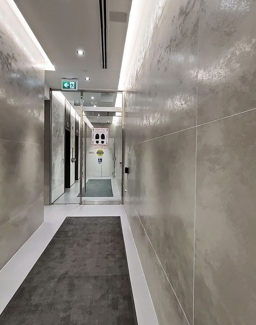 smart-house-condos-215-queen-st-w-toronto-lobby-elevator