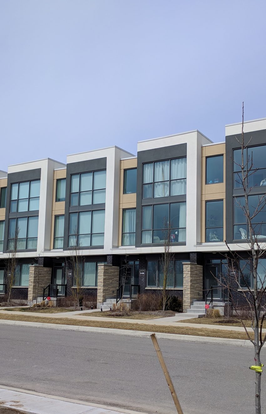 marquee-towns-little-creek-rd-four-springs-mississauga-luxury-townhouses-modern