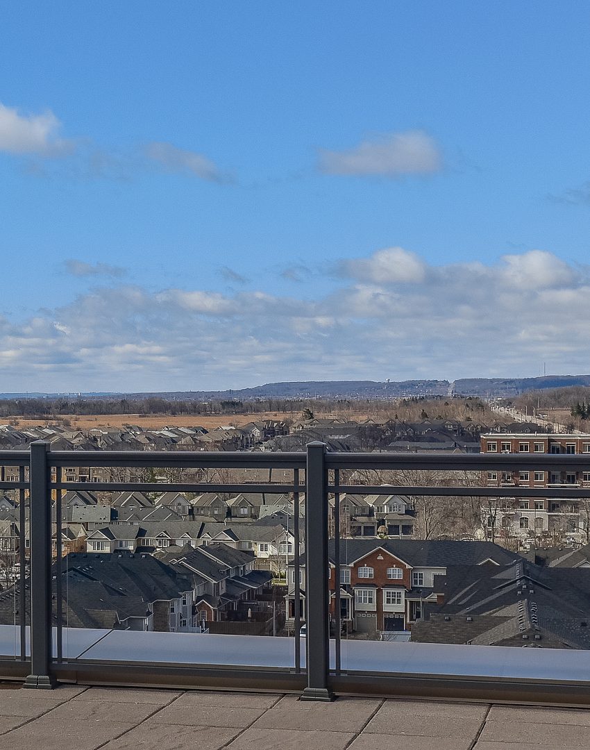 2486-old-bronte-rd-2490-old-bronte-rd-oakville-mint-condos-rooftop-terrace