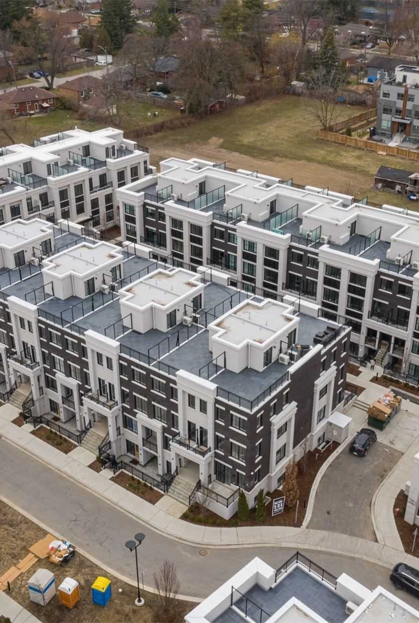 the-reserve-east-mineola-mississauga-cawthra-townhouses