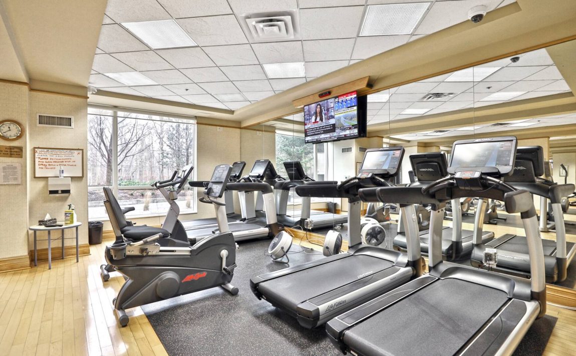the-palace-1900-the-collegeway-mississauga-condos-cardio-fitness