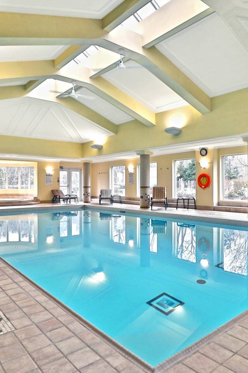 the-palace-1900-the-collegeway-mississauga-condos-indoor-pool