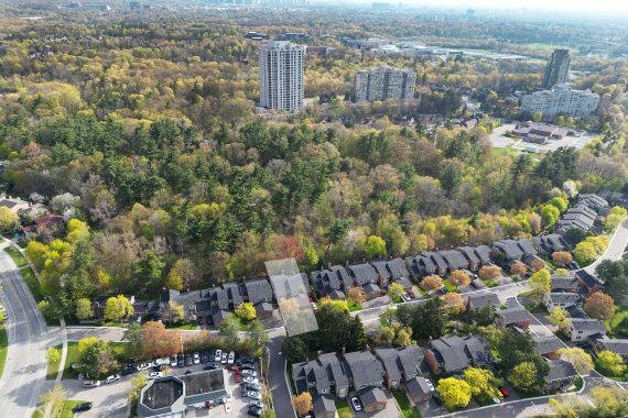 erin-mills-mississauga-townhouse-for-sale-drone-4