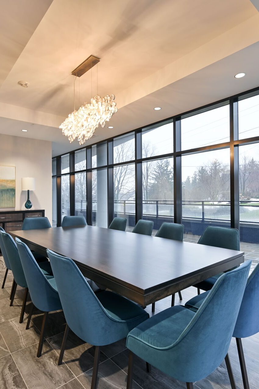 view-at-30-hamilton-st-s-waterdown-condos-for-sale-amenities-boardroom