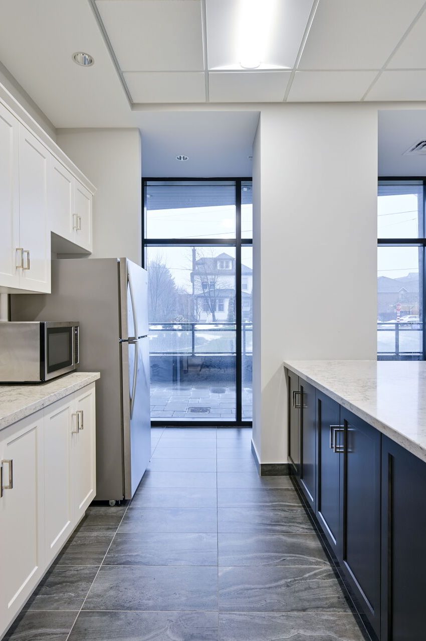 view-at-30-hamilton-st-s-waterdown-condos-for-sale-amenities-kitchen