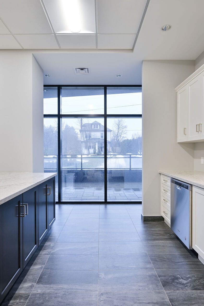 view-at-30-hamilton-st-s-waterdown-condos-for-sale-party-room-kitchen