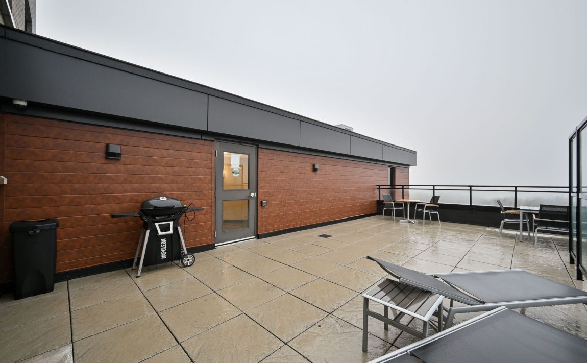 view-at-30-hamilton-st-s-waterdown-condos-for-sale-rooftop-terrace