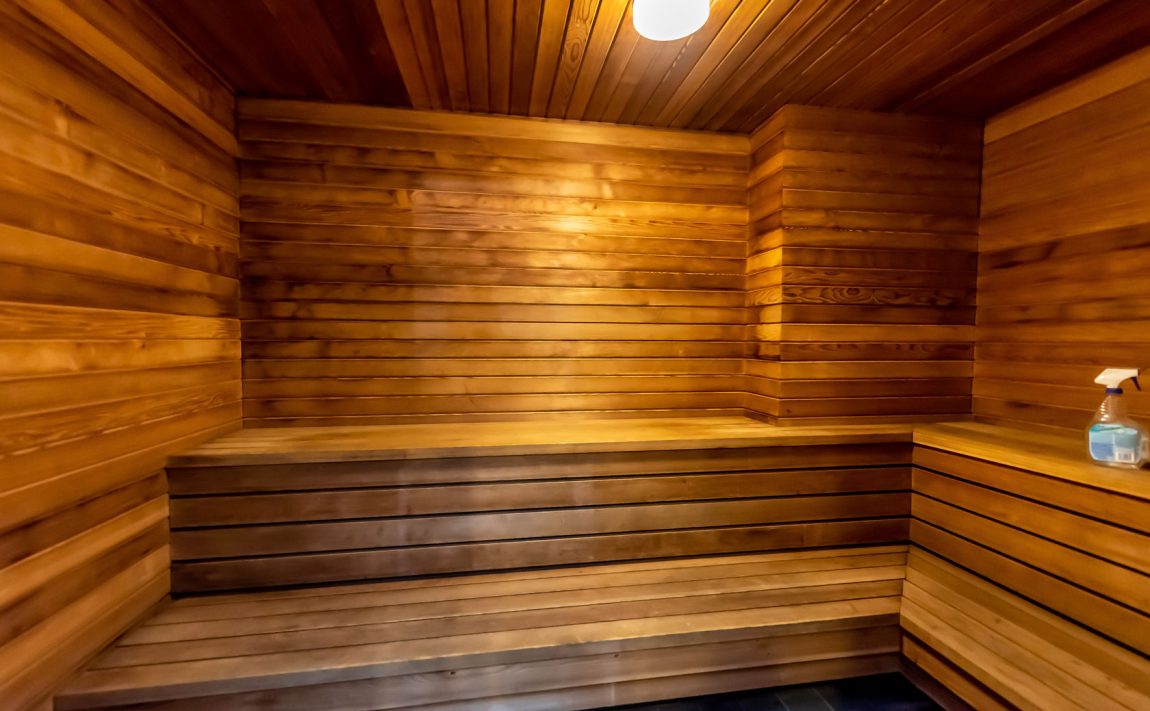 lakeforest-condos-2210-lakeshore-rd-burlington-sauna