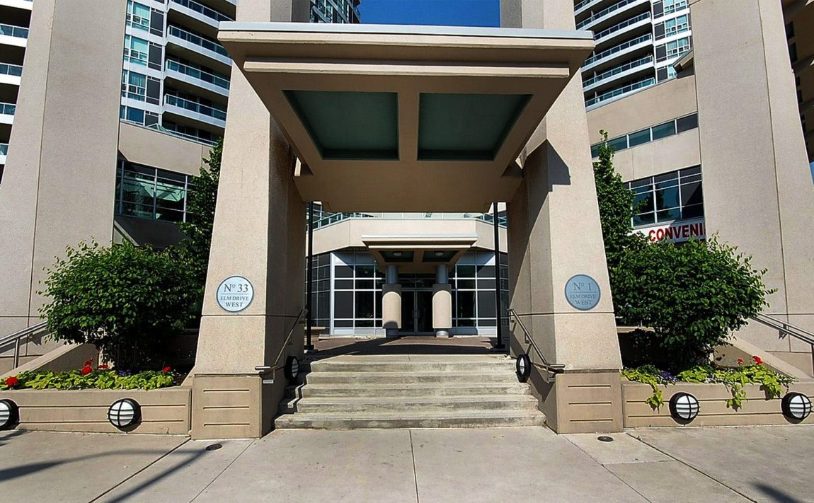 1-elm-dr-w-mississauga-one-city-centre-condos-entrance