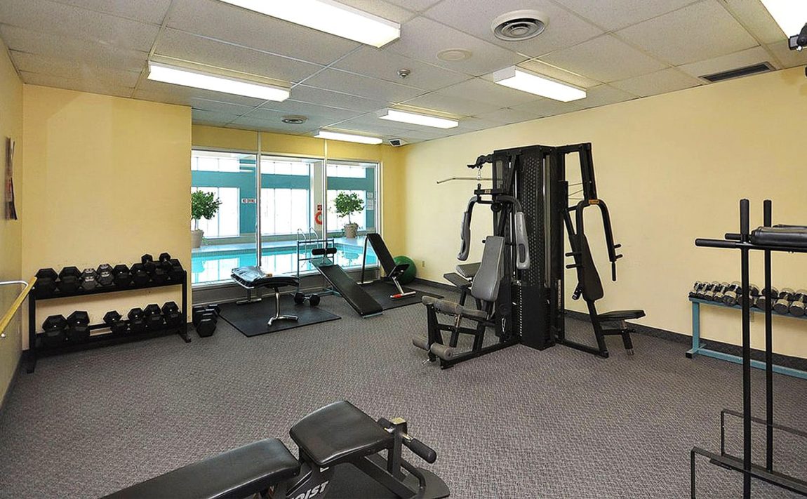 50-Kingsbridge-Garden-Circle-condos-mississauga-amenities-gym