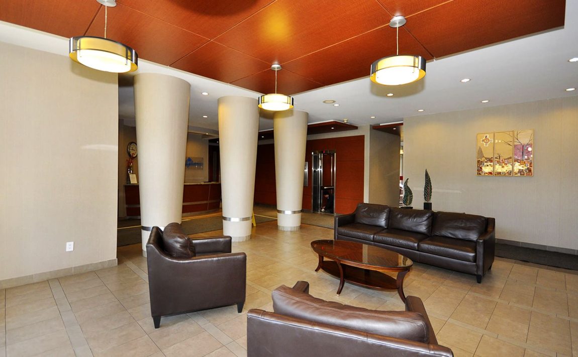 50-Kingsbridge-Garden-Circle-condos-mississauga-lobby