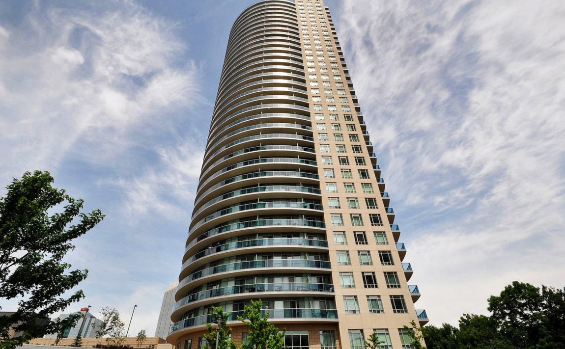 80-absolute-ave-mississauga-condos-for-sale-square-one