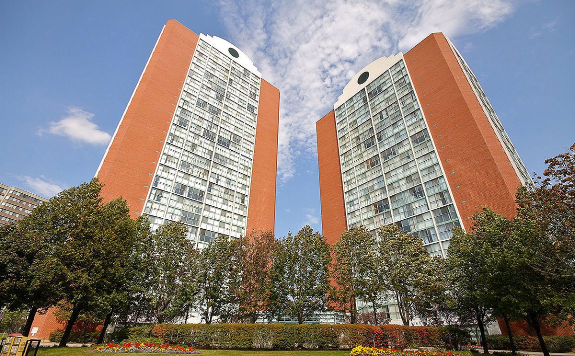 Chelsea-Towers-4185-shipp-dr-4205-shipp-dr-mississauga