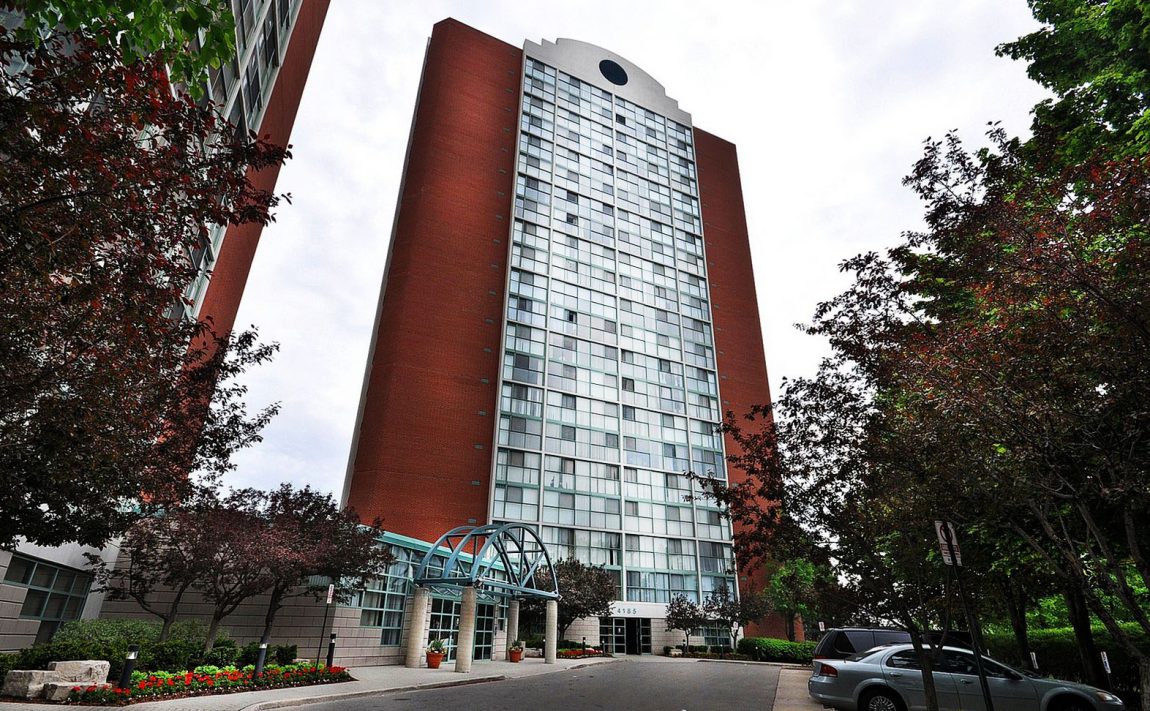 Chelsea-Towers-4185-shipp-dr-4205-shipp-dr-mississauga-condos-for-sale