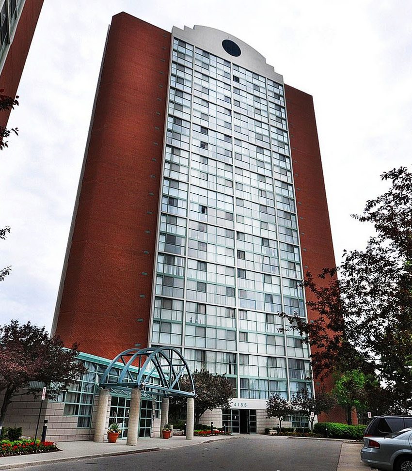 Chelsea-Towers-4185-shipp-dr-4205-shipp-dr-mississauga-condos-for-sale