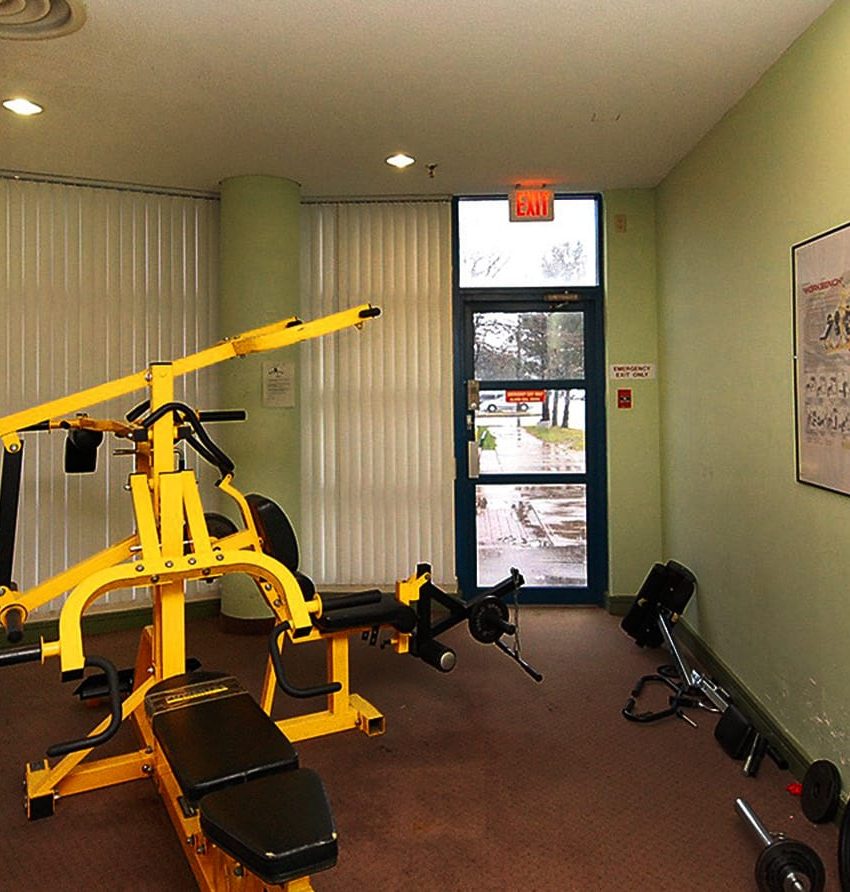 anaheim-towers-25-trailwood-dr-35-trailwood-dr-mississauga-amenities-gym