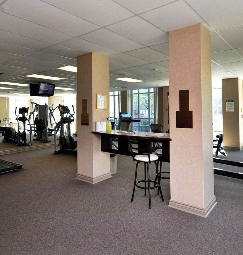 156-enfield-pl-mississauga-condos-tiara-amenities-gym-cardio