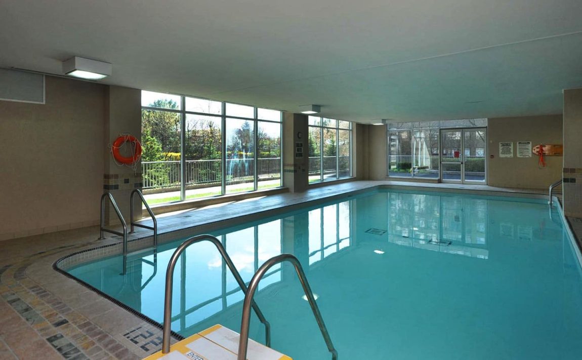 156-enfield-pl-mississauga-condos-tiara-indoor-pool