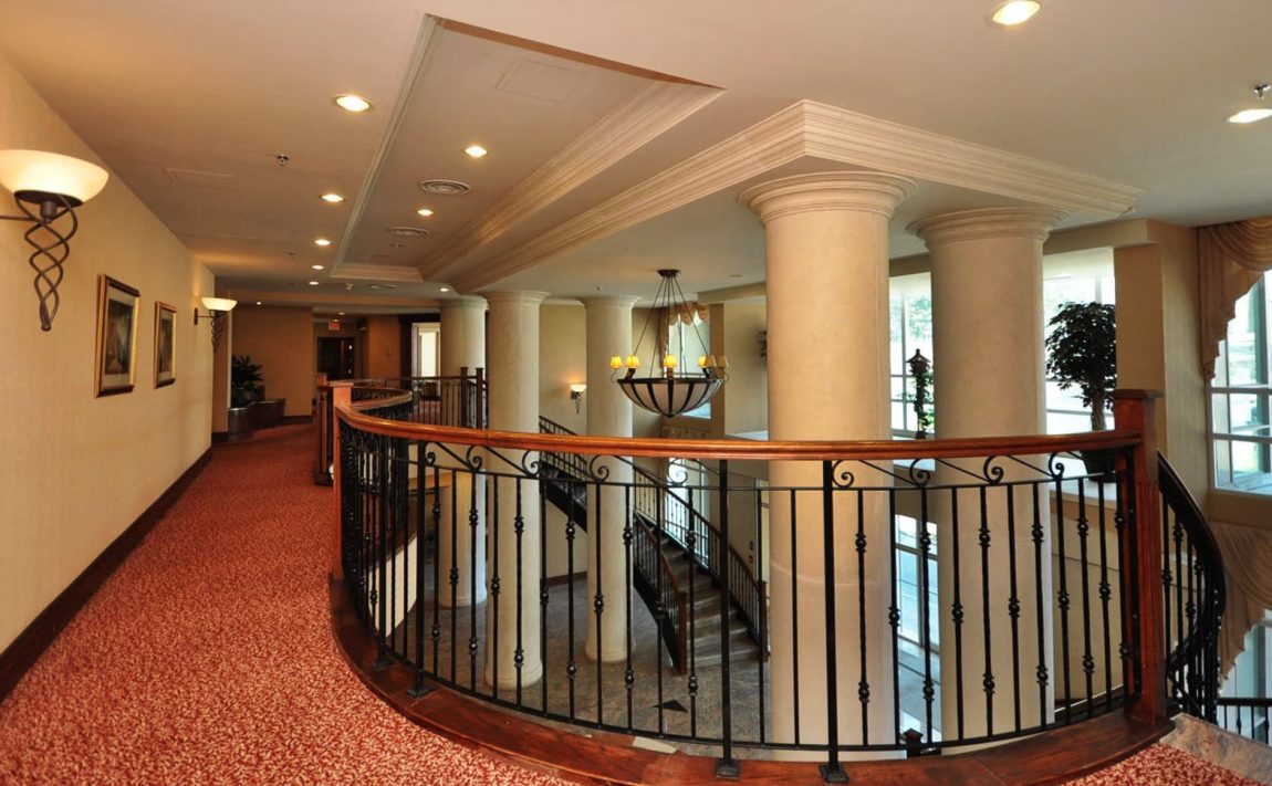 156-enfield-pl-mississauga-condos-tiara-lobby-upstairs