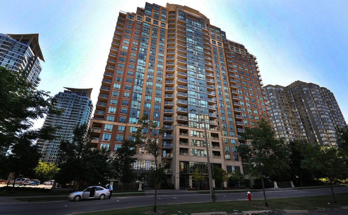 156-enfield-pl-mississauga-condos-tiara-square-one-for-sale