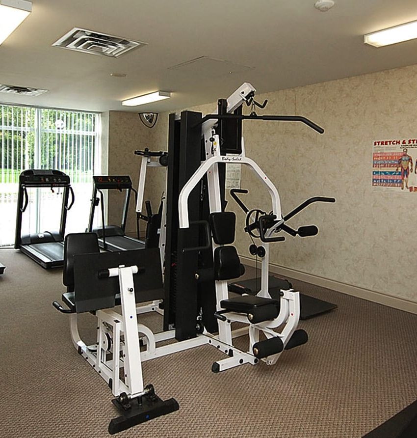 200-burnhamthorpe-rd-e-mississauga-club-one-condos-amenities-gym