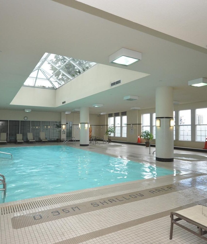 25-kingsbridge-garden-circle-mississauga-skymark-ii-condos-indoor-pool