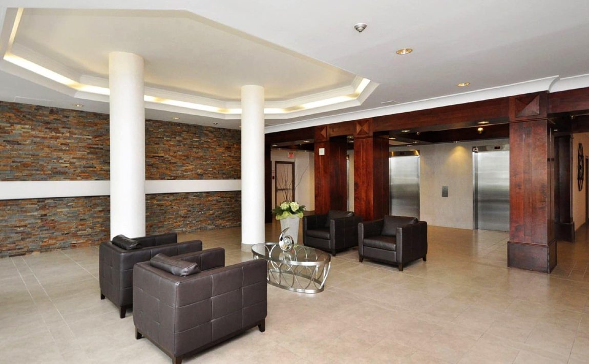 250-webb-dr-condos-odyssey-mississauga-concierge-lobby