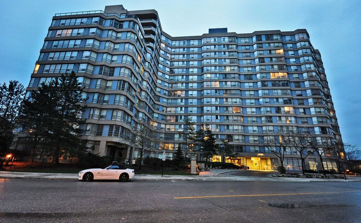 250-webb-dr-condos-odyssey-mississauga-square-one