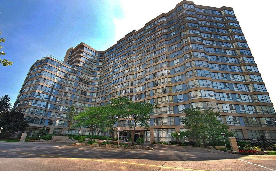 250-webb-dr-condos-odyssey-mississauga-square-one-for-sale