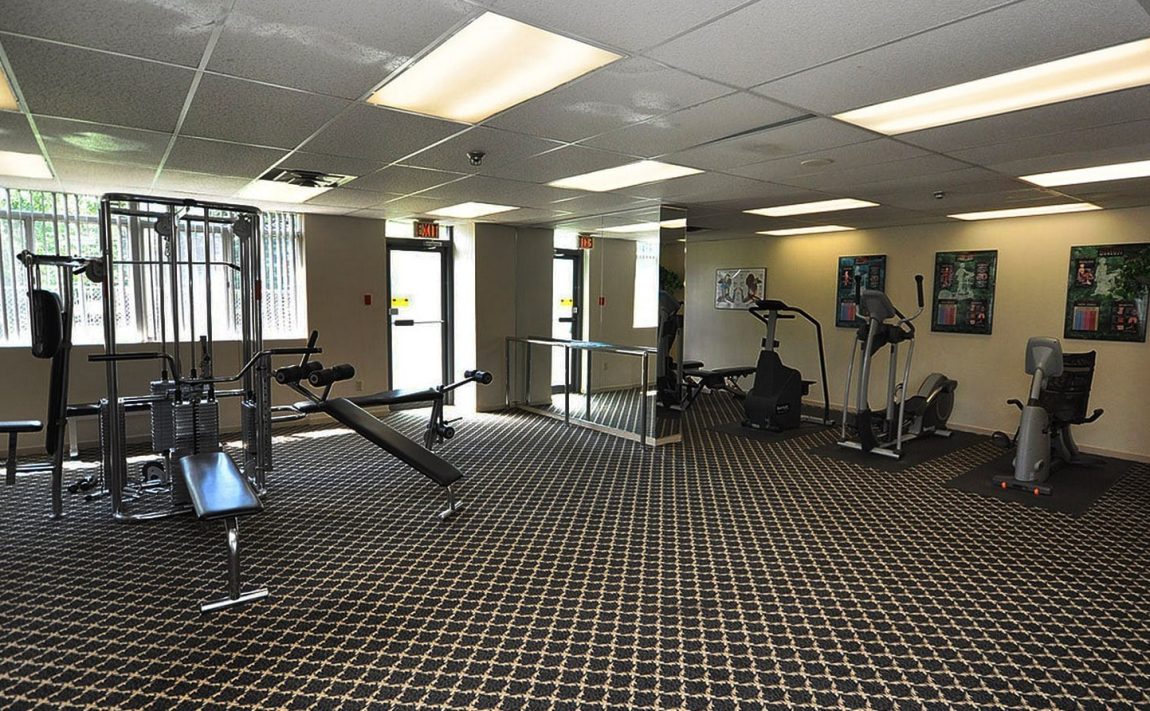 300-webb-dr-condos-mississauga-club-one-amenities-gym